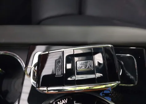 2022 Rolls-Royce Cullinan z USA, uszkodzony, nr VIN SLATV8C08NU210863